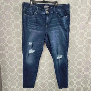 Torrid Supper Soft Distressed Jegging Stretched Women's 24T